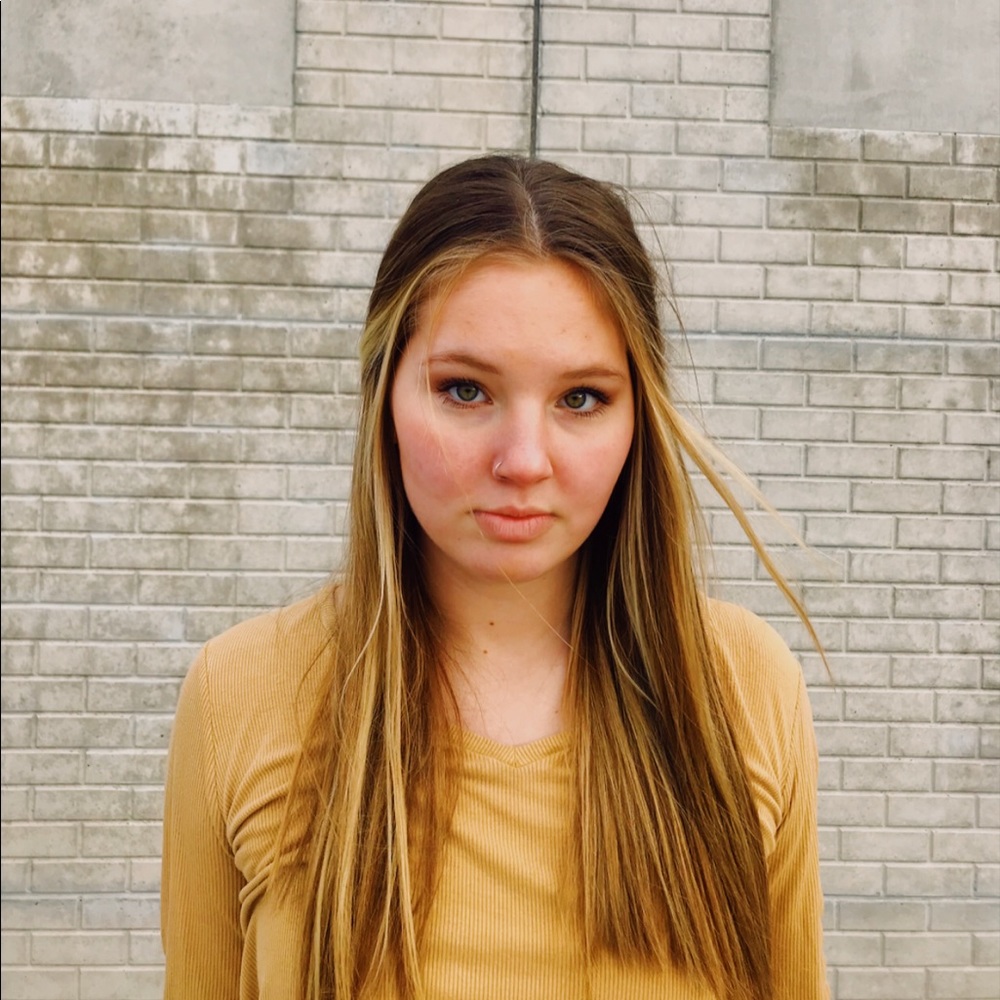 Meet your Posher, Lauren